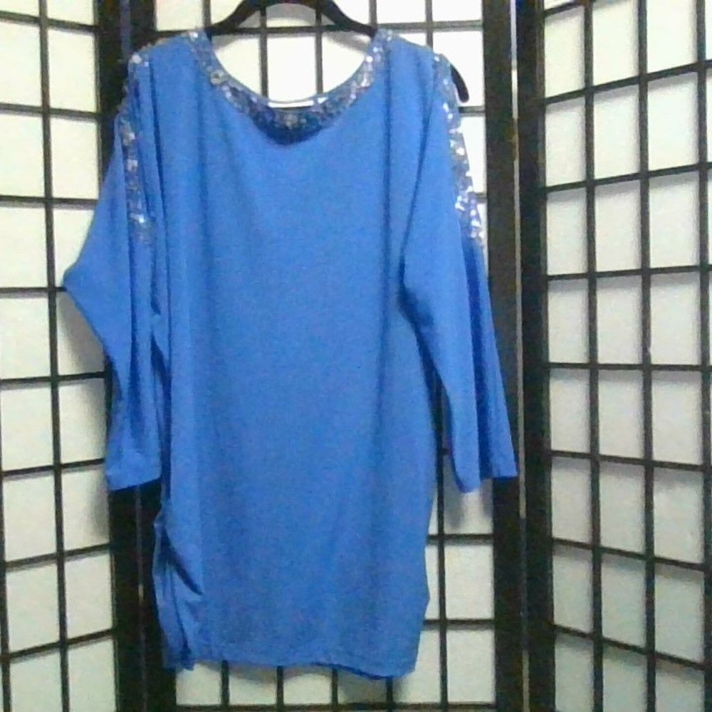 Cold shoulder top.